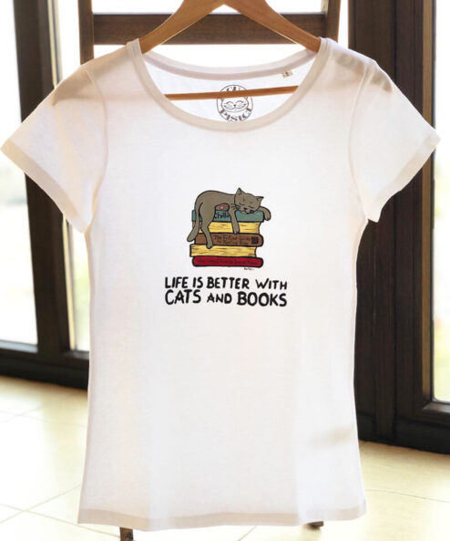 Tricou pictat manual Cats & Books