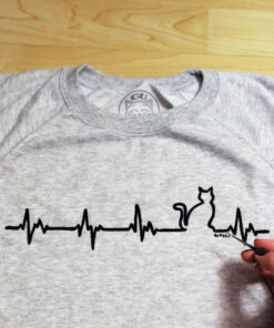 Bluza pictata manual cu Pisica Heartbeat