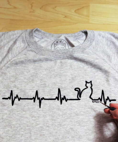 Bluza pictata manual cu Pisica Heartbeat