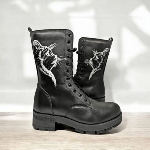 Ghete din piele-Dreaming Cat, pictate manual